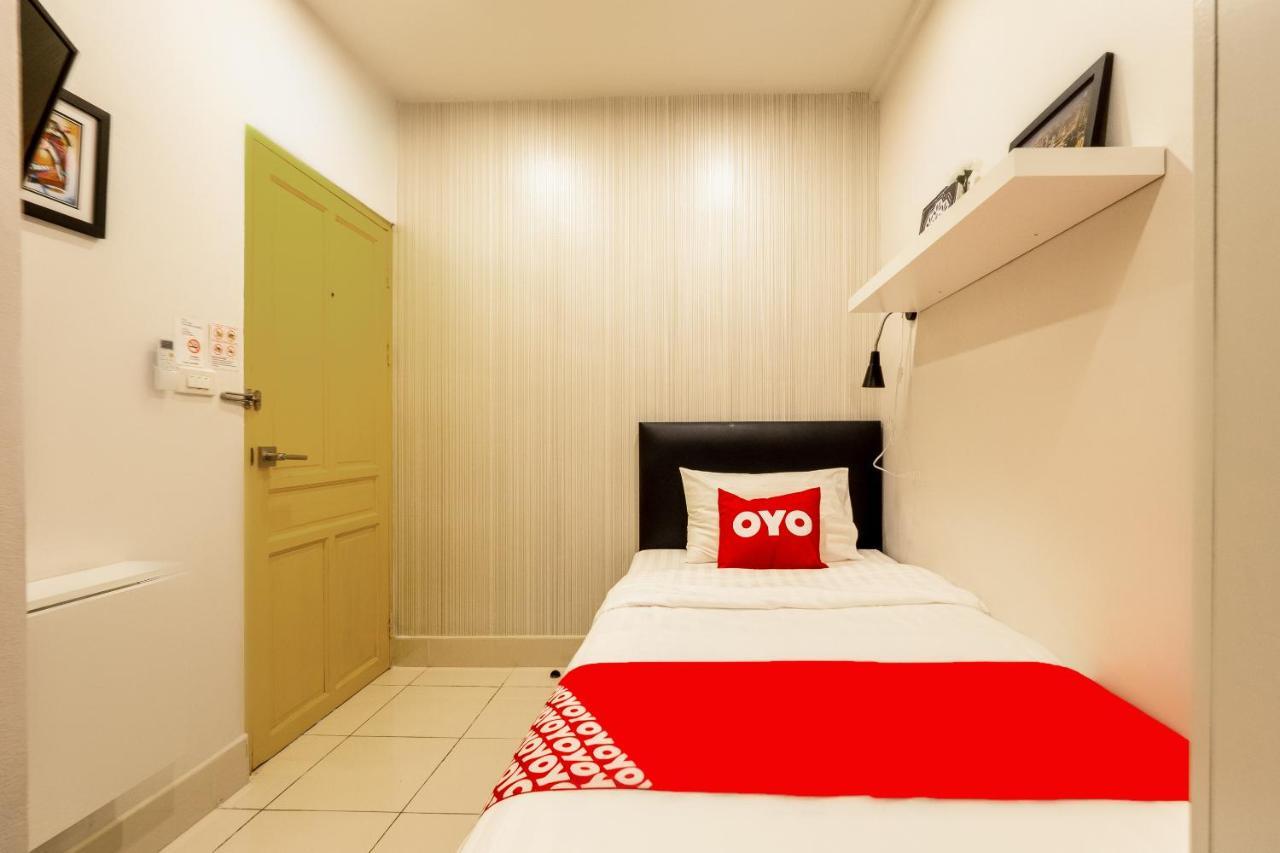 Oyo 960 The Urban Age Deluxe Hotel Bangkok Eksteriør billede
